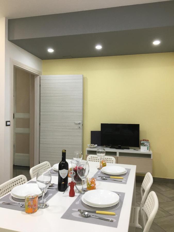 Lm Apartment - View Over The City คาตาเนีย ภายนอก รูปภาพ